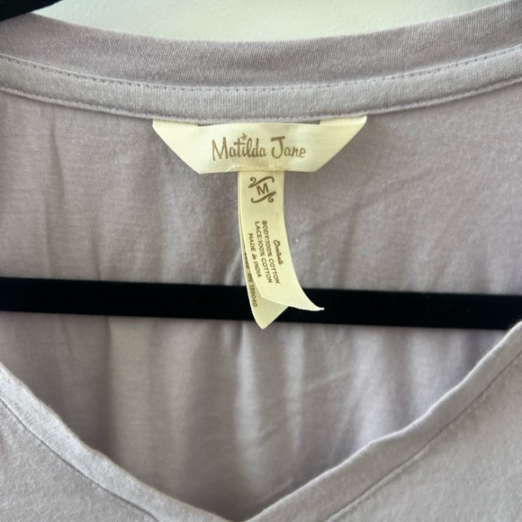 Matilda Jane Lavender V-Neck Tee Eyelet Lace Flutter Sleeve Top Size M - Picture 5 of 6